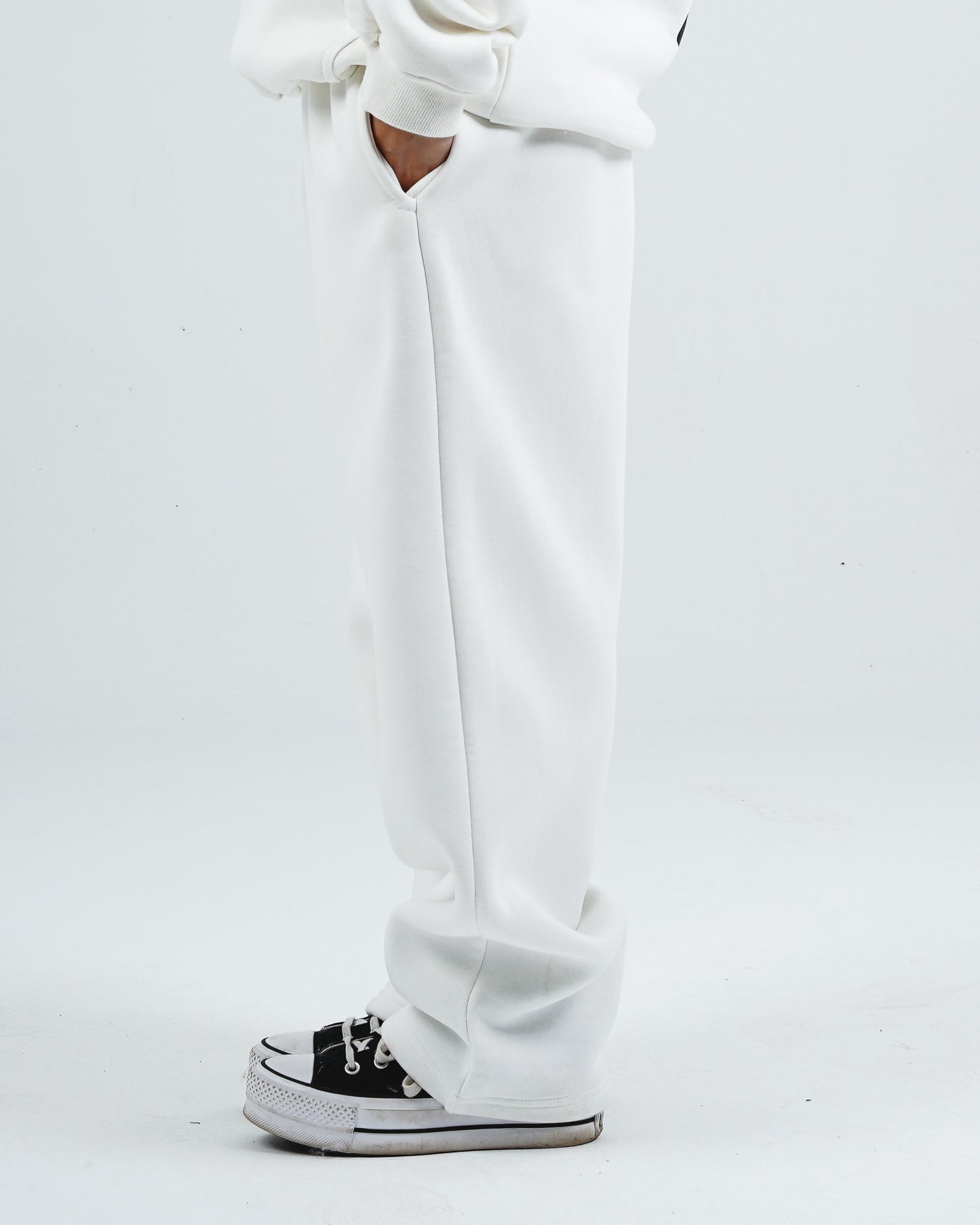 White sweatpant